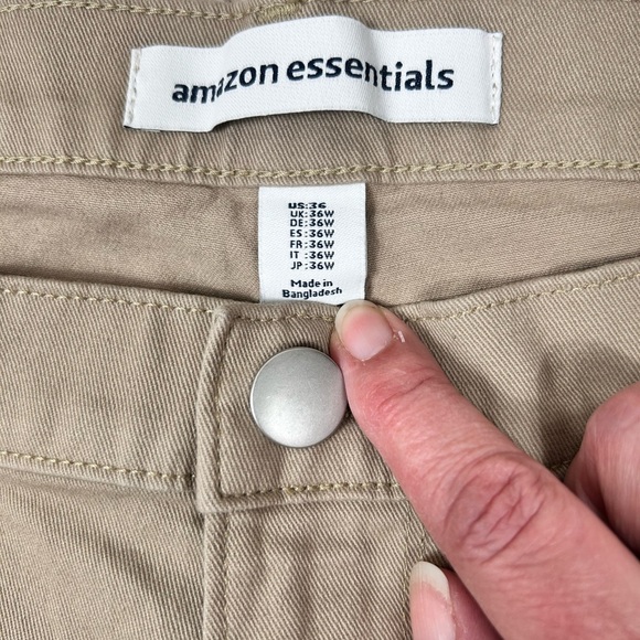 Amazon Essentials flat front khaki tan shorts, 36” waist, classic 5 pockets - Picture 2 of 4